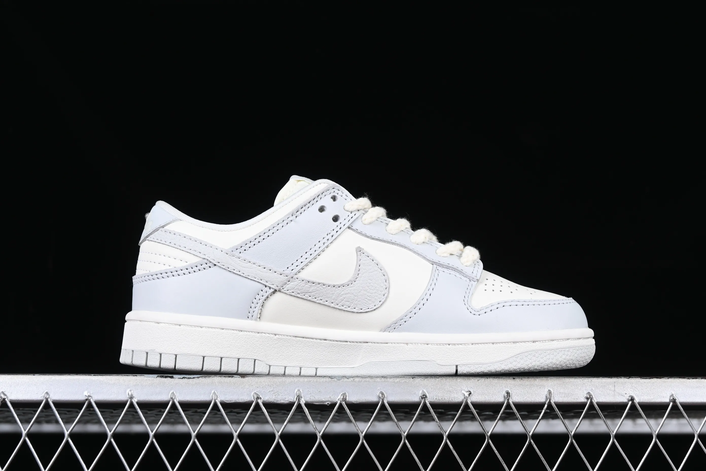 All categories Nk SB Dunk series Nk SB Dunk Low low-top sneakers J version Nk Dunk Low "Needlework" embossed gray SB low-top sports and leisure sneakers FJ4553-133